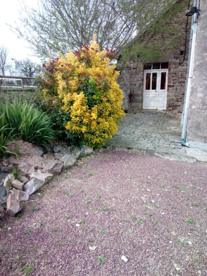 Elevage De La Hurie Saint-Nicolas-de-Pierrepont Exterior photo