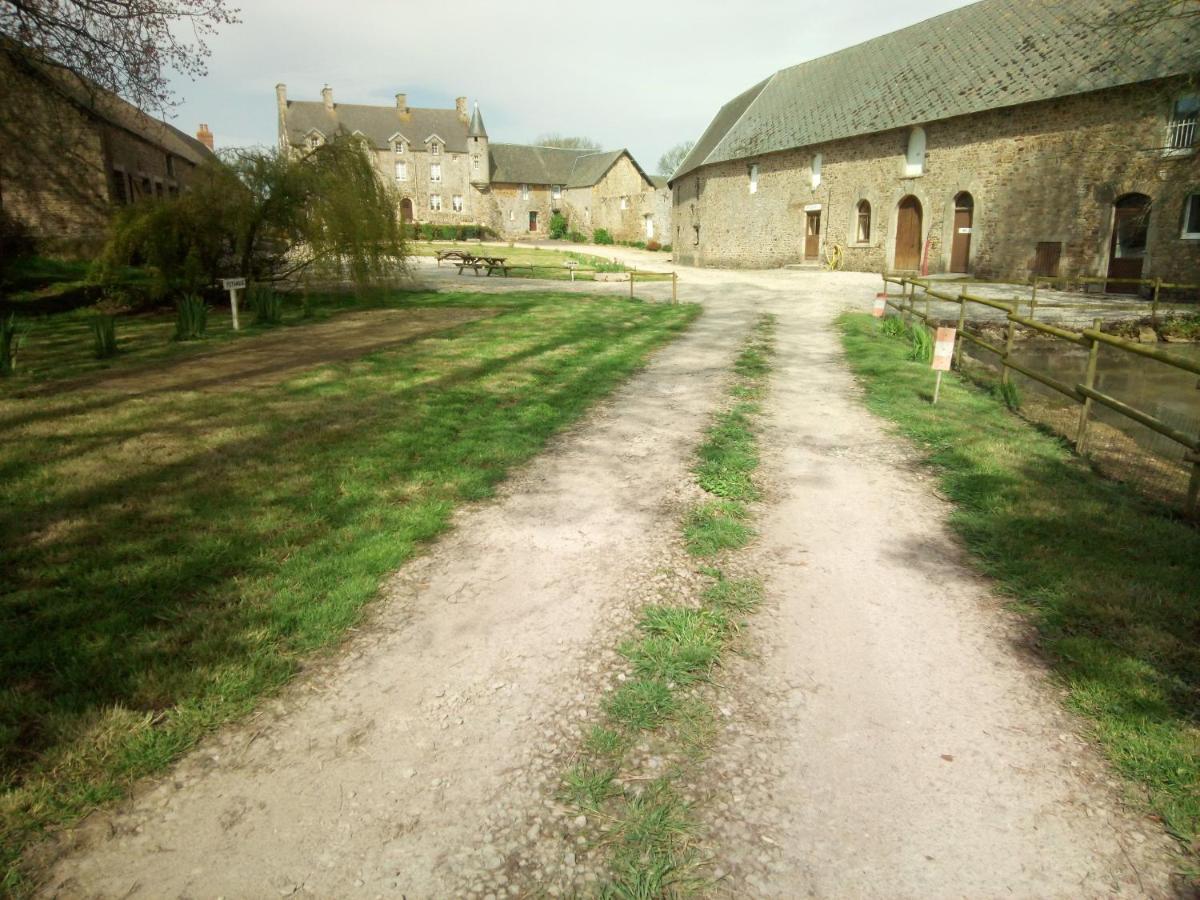Elevage De La Hurie Saint-Nicolas-de-Pierrepont Exterior photo